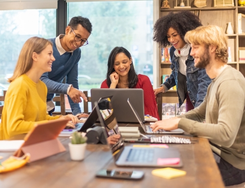 PT视讯(中国区)官网工作生活体验