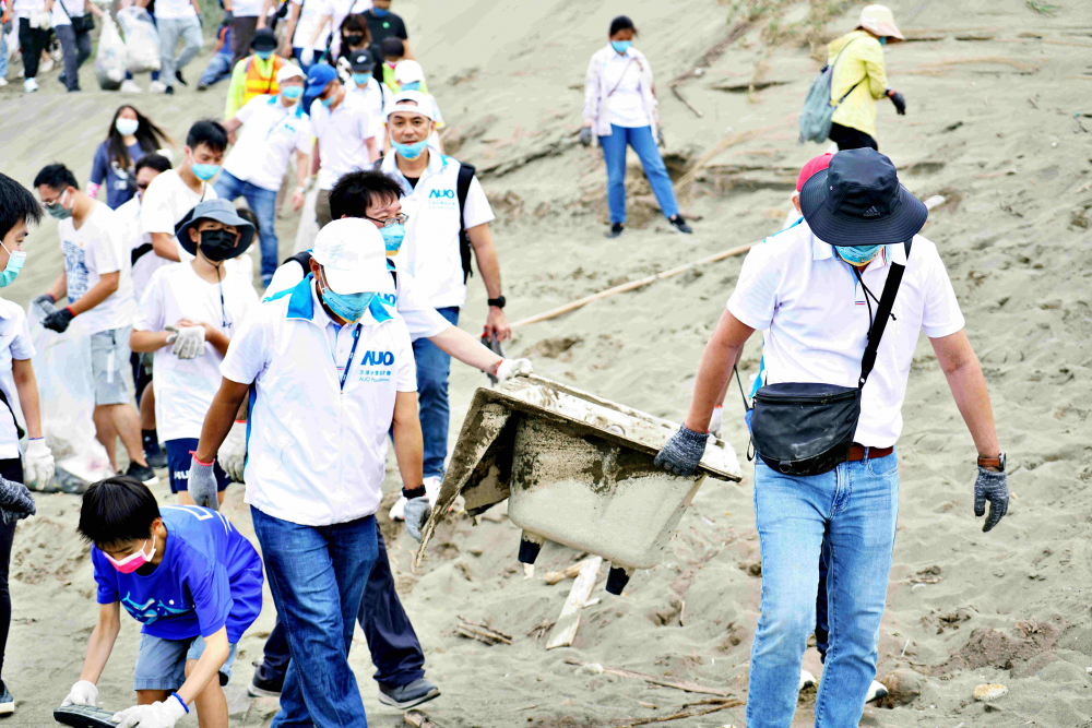 PT视讯(中国区)官网永續基金會2022 Ocean Party活動，與桃園市政府環保局、海湧工作室、觀音樹林里社區多方合作，一同手護台灣藍色海岸